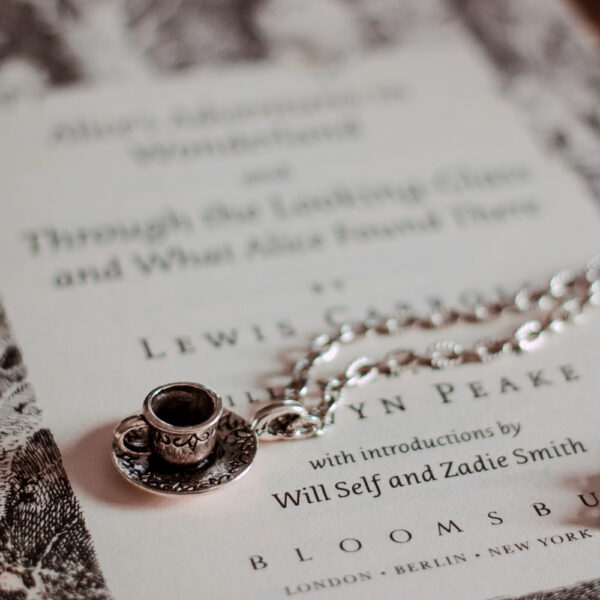 alice in wonderland teacup necklace